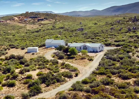 895 N Ambassador Rd, Dewey, AZ 86327