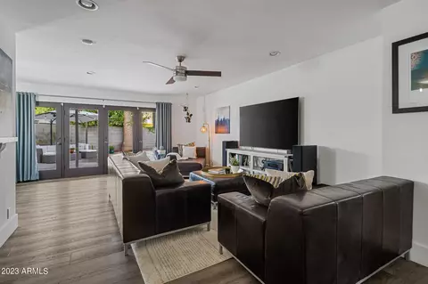 1329 E Avalon Dr, Phoenix, AZ 85014 photo 4
