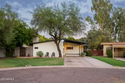 1329 E Avalon Dr, Phoenix, AZ 85014 photo 2