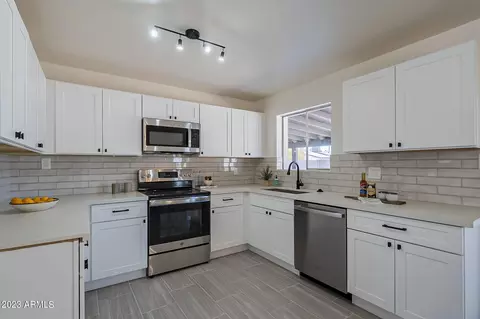 1637 W Capri Ave, Mesa, AZ 85202