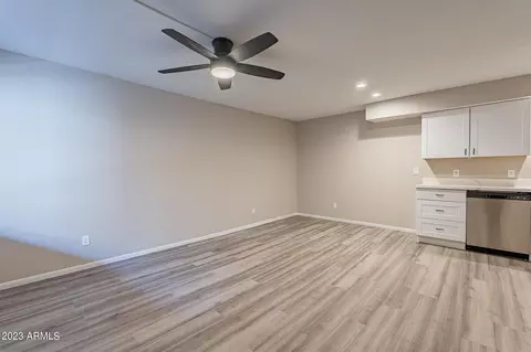 17 E Ruth Ave #304, Phoenix, AZ 85020 photo 6