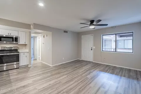 17 E Ruth Ave #304, Phoenix, AZ 85020 photo 5
