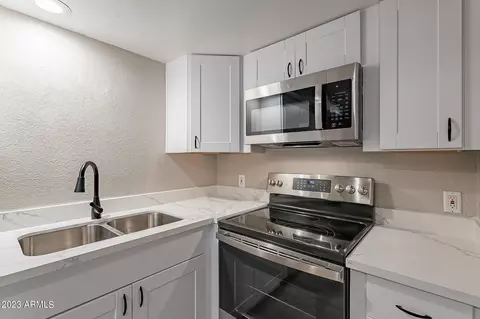 17 E Ruth Ave #304, Phoenix, AZ 85020 photo 9