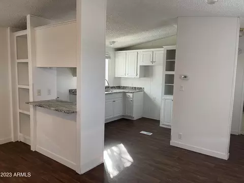 342 S 40th St #6, Mesa, AZ 85206