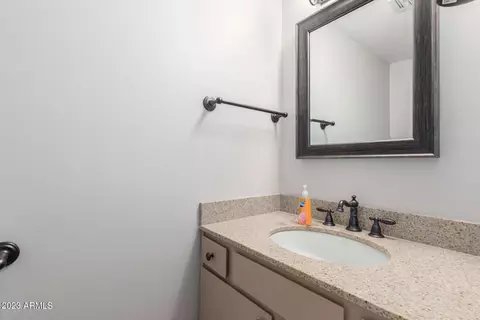 1902 E Orange Dr, Phoenix, AZ 85016 photo 13