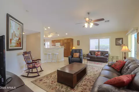2655 E Desert Wind Dr, Casa Grande, AZ 85194