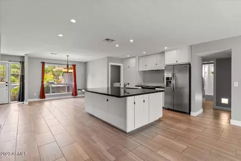 238 E Surrey Ave, Phoenix, AZ 85022 photo 9