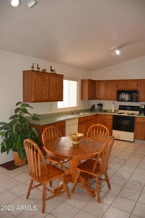 1615 W 12th Ave, Apache Junction, AZ 85120 photo 4