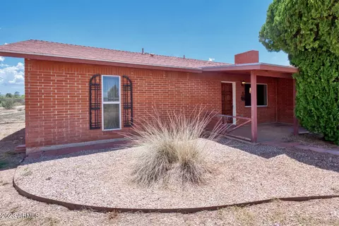10616 E Waters Rd, Hereford, AZ 85615 photo 3