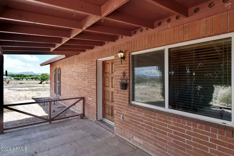 10616 E Waters Rd, Hereford, AZ 85615 photo 5