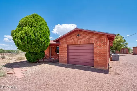 10616 E Waters Rd, Hereford, AZ 85615 photo 4