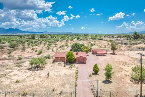 10616 E Waters Rd, Hereford, AZ 85615