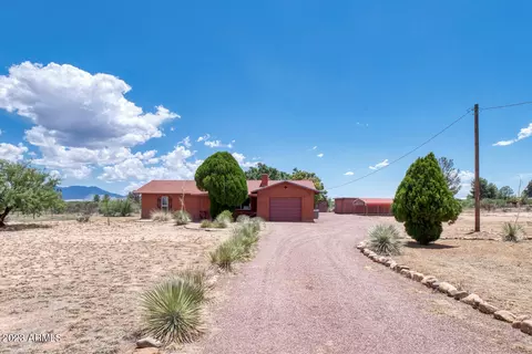10616 E Waters Rd, Hereford, AZ 85615 photo 2