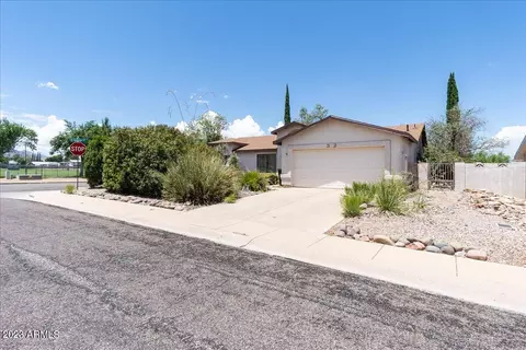 3225 Black Hawk Dr, Sierra Vista, AZ 85650