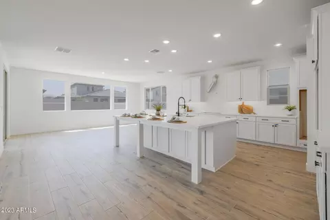 9655 E Rainbow Ave, Mesa, AZ 85212 photo 2