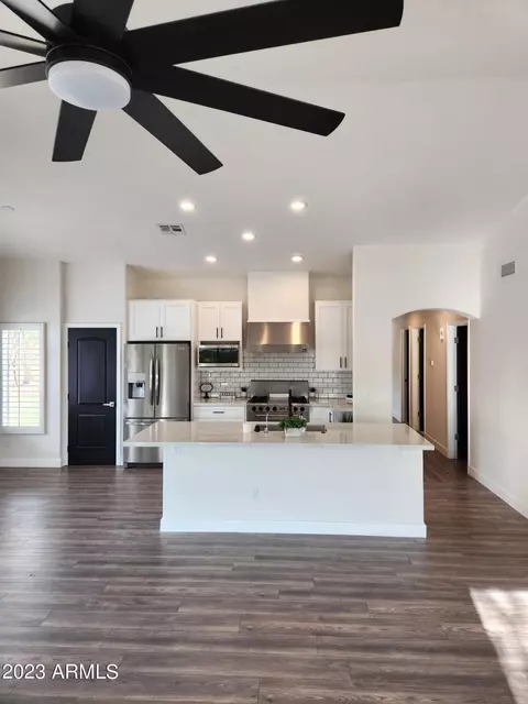 3402 E Clark Rd, Phoenix, AZ 85050 photo 2