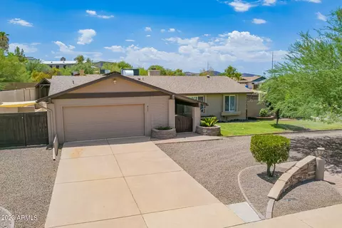 827 E Marconi Ave, Phoenix, AZ 85022 photo 2