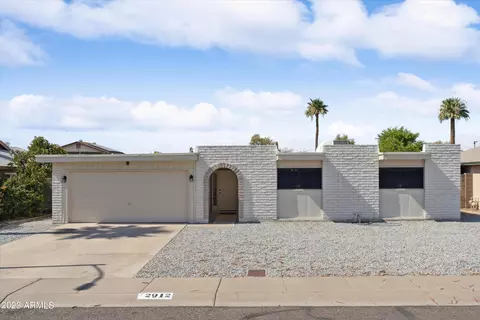 2912 W Laurel Ln, Phoenix, AZ 85029