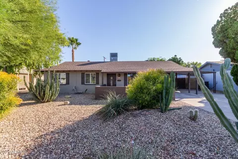 3739 W Orangwood Ave, Phoenix, AZ 85051