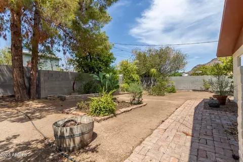 1324 E Becker Ln, Phoenix, AZ 85020 photo 35
