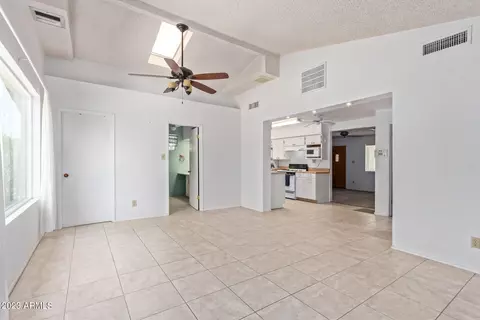 1324 E Becker Ln, Phoenix, AZ 85020 photo 4