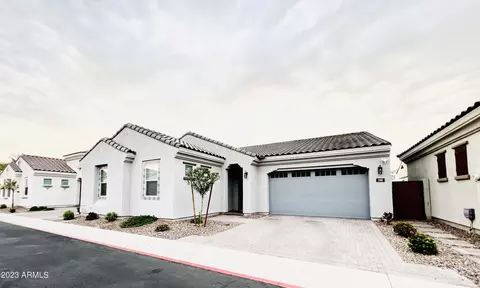 240 E Shamrock Dr, Chandler, AZ 85286