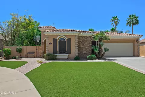 2451 E Honeysuckle Pl, Chandler, AZ 85286
