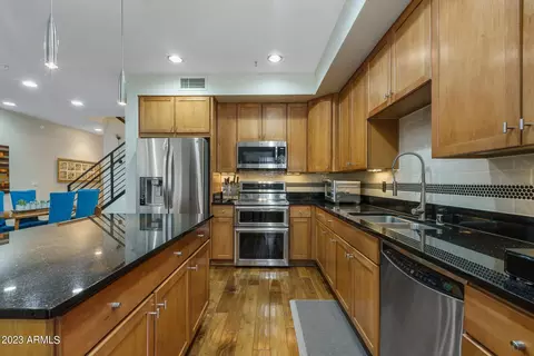 525 W Lakeside Dr #148, Tempe, AZ 85281