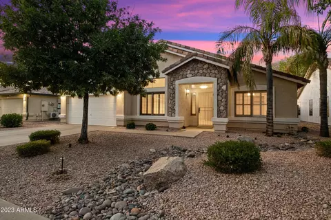 15884 W Paradise Ln, Surprise, AZ 85374