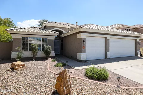 6633 W Via Del Sol Dr, Glendale, AZ 85310