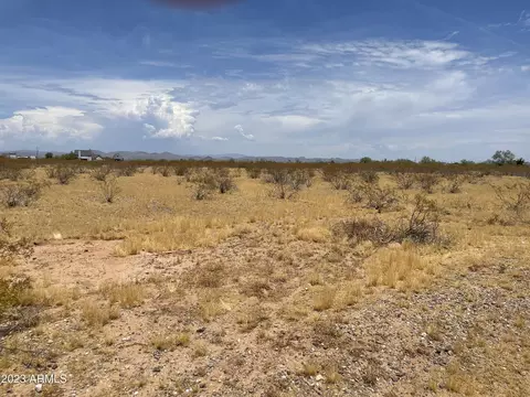 22240 W Laura St #-, Wittmann, AZ 85361