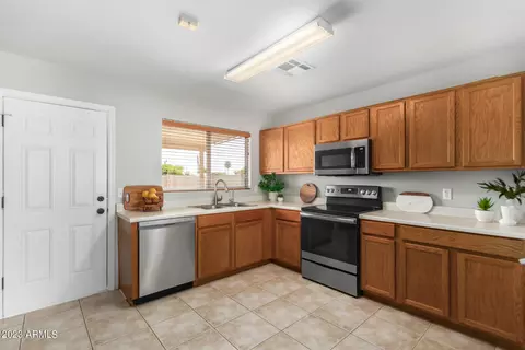 1015 E Mohave Ln, Apache Junction, AZ 85119 photo 7