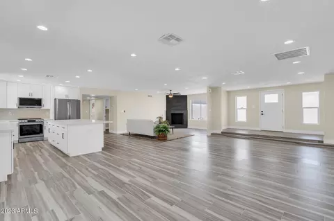 3018 E Cochise Rd, Phoenix, AZ 85028 photo 9