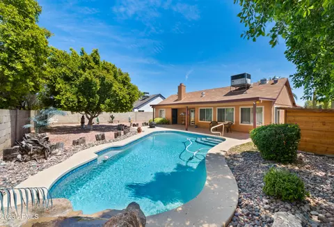 13252 N 55th Dr, Glendale, AZ 85304