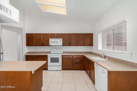 1543 E Beacon Dr, Gilbert, AZ 85234 photo 10