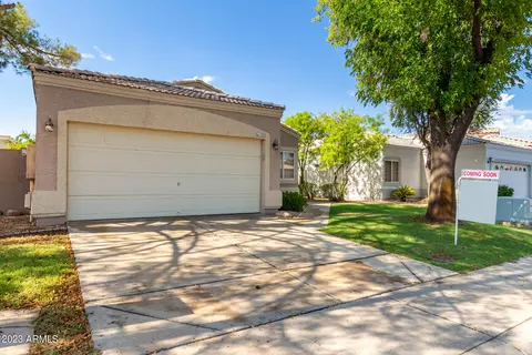 1543 E Beacon Dr, Gilbert, AZ 85234 photo 3
