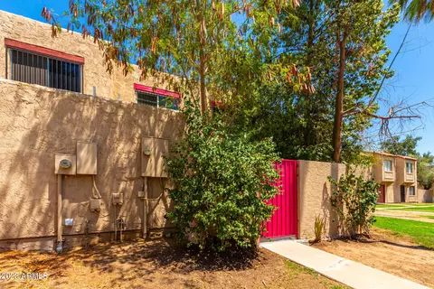 4264 N 67th Ln, Phoenix, AZ 85033 photo 2