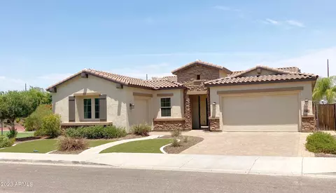 2954 E Longhorn Dr, Gilbert, AZ 85297