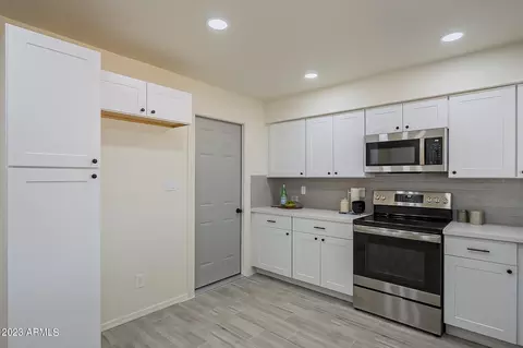 3208 W Libby St, Phoenix, AZ 85053 photo 9