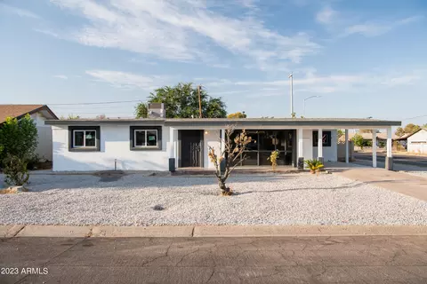6045 W Rose Ln, Glendale, AZ 85301