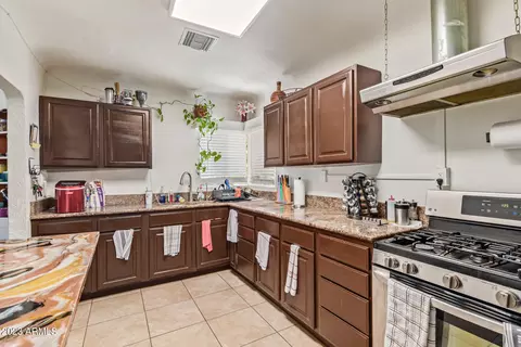 44 E Saint Charles Ave, Phoenix, AZ 85042 photo 7