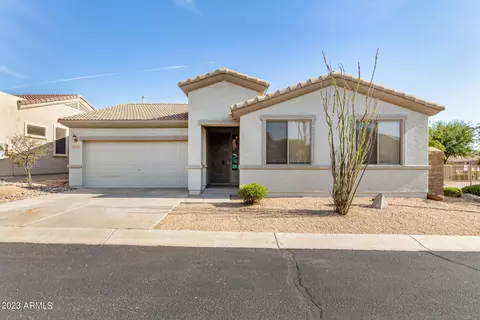 6717 E Regina St, Mesa, AZ 85215
