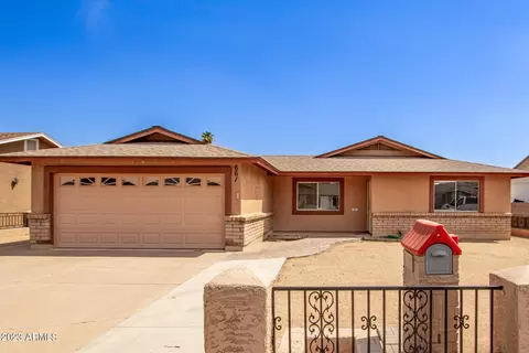 661 W Park Ave, Chandler, AZ 85225