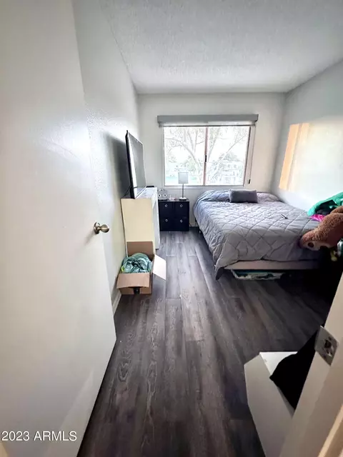 1012 E Diamond Dr, Tempe, AZ 85283 photo 6