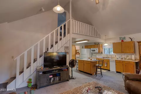 2178 Rainbow Trl, Overgaard, AZ 85933 photo 6