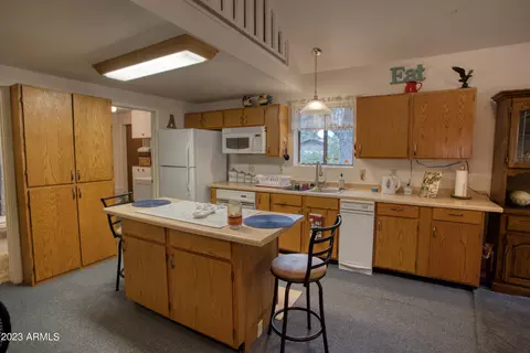 2178 Rainbow Trl, Overgaard, AZ 85933 photo 8