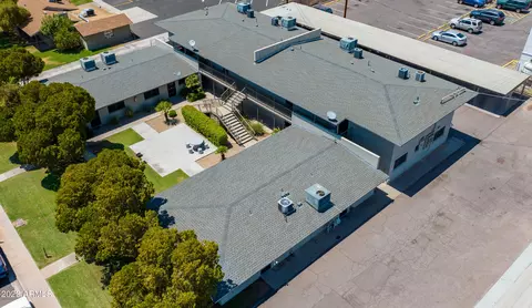 2326 E Pinchot Ave, Phoenix, AZ 85016 photo 2