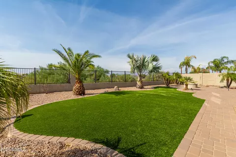 1584 E Debbie Dr, San Tan Valley, AZ 85140