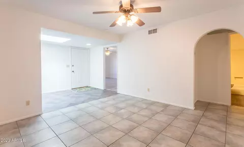 5439 S Mitchell Dr, Tempe, AZ 85283 photo 6