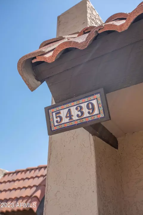 5439 S Mitchell Dr, Tempe, AZ 85283 photo 4